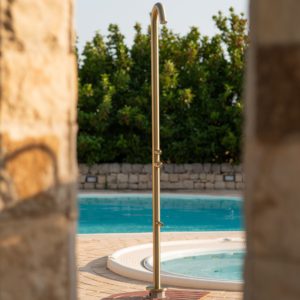 Outdoor Hot And Cold Water Shower Sined Shower Quartu Oro